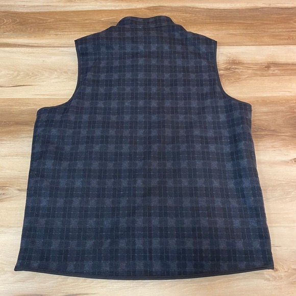 Age of Wisdom Reversible Vest Mens Medium Plaid Quilted Snap Front Pockets - Picture 9 of 9